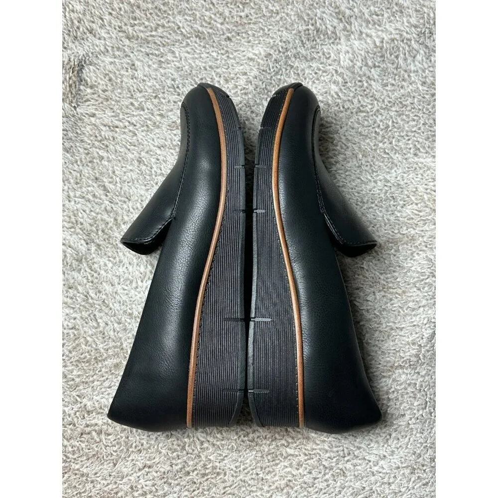 Bare Traps Women’s 11 M Black Loafers Wedge Heel Faux Leather Slip On Shoes NWOB